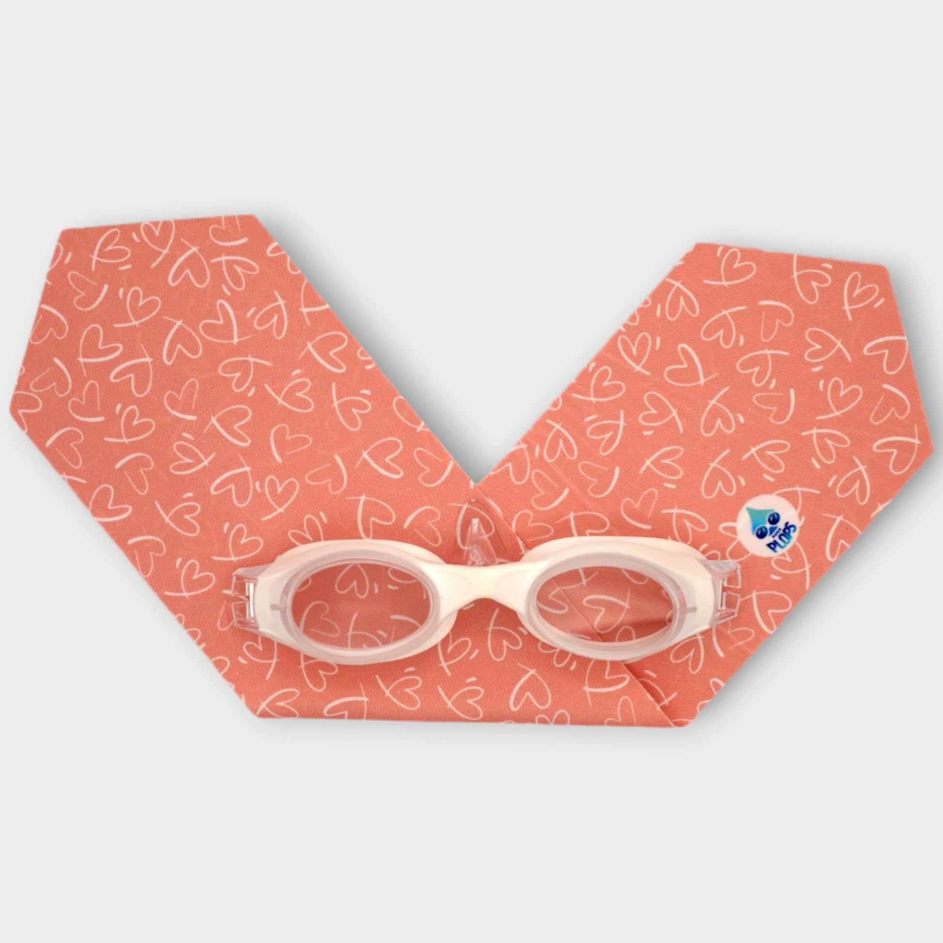 warerplops plops lunettes piscine natation bandeau stretch recyclé polyester élasthanne enfant adulte maillot verres qualité anti buée anti uv accessoire mode fashion ete plage mer étanche étanchéité fille garcons mixte unisexe homme femme tissu coeurs dessins beige blanc fond rose