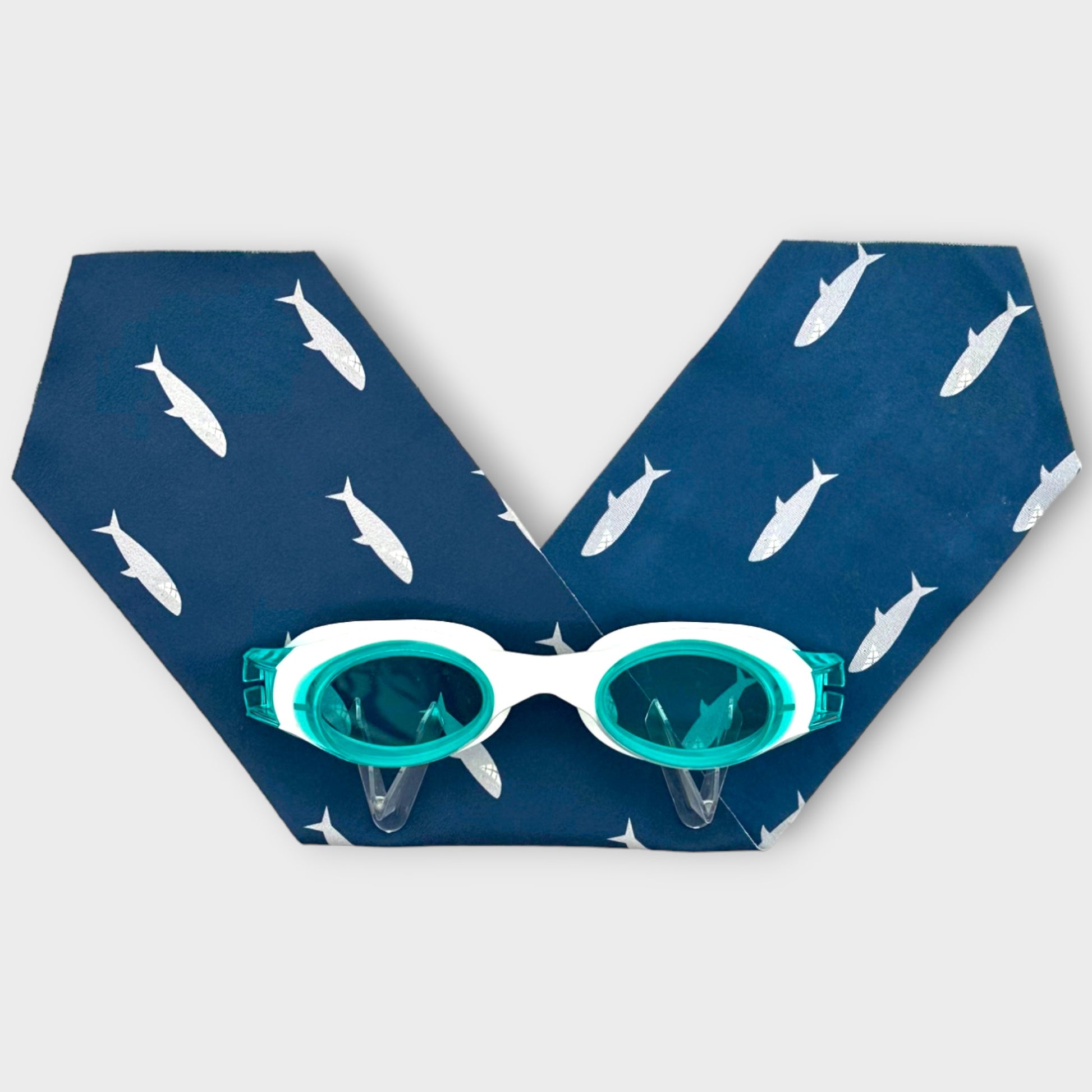 warerplops plops lunettes piscine natation bandeau stretch recyclé polyester élasthanne enfant adulte maillot verres qualité anti buée anti uv accessoire mode fashion ete plage mer étanche étanchéité fille garcons mixte unisexe homme femme requins bleu marine gris dessin