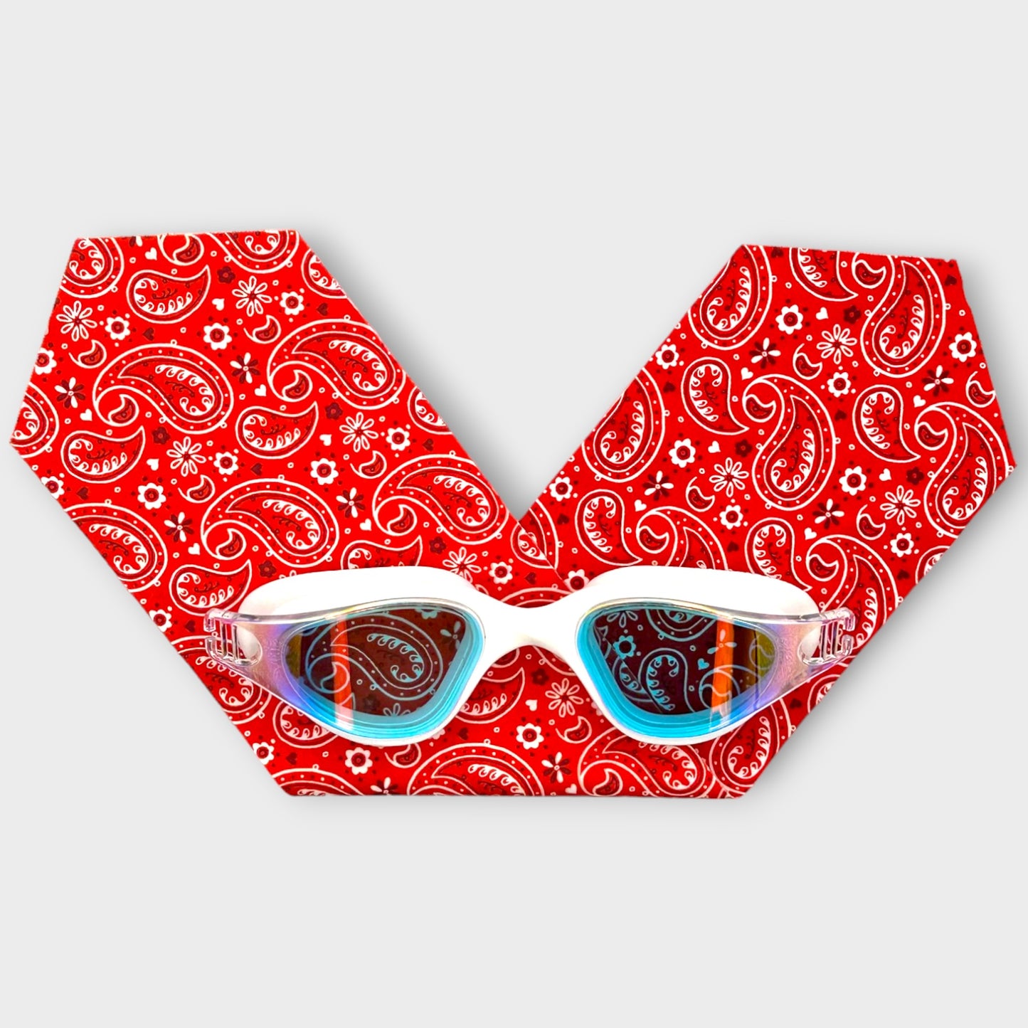 warerplops plops lunettes piscine natation bandeau stretch recyclé polyester élasthanne enfant adulte maillot verres qualité anti buée anti uv accessoire mode fashion ete plage mer étanche étanchéité fille garcons mixte unisexe homme femme tissu bandana surfer cool bleu ciel dessins rouge